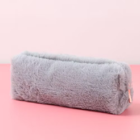 🧸 Estojo de Pelúcia
