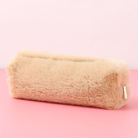 🧸 Estojo de Pelúcia