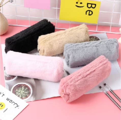 🧸 Estojo de Pelúcia